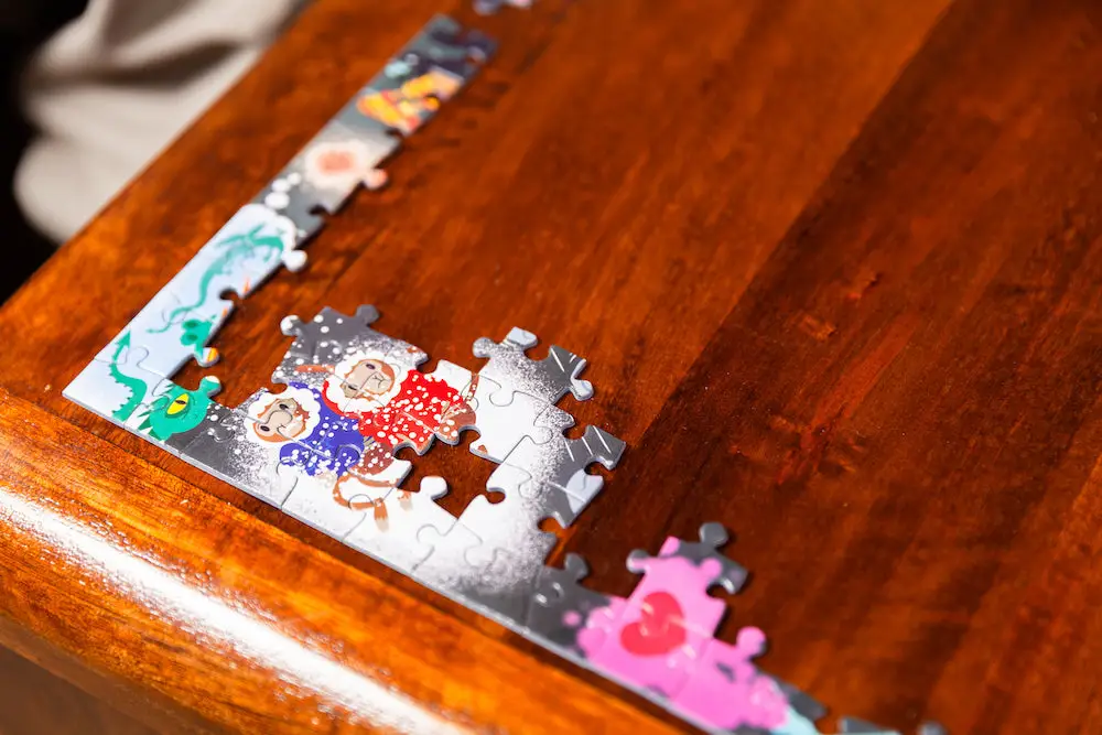 Puzzle: Day at the Festival (1000pcs) - Image 4